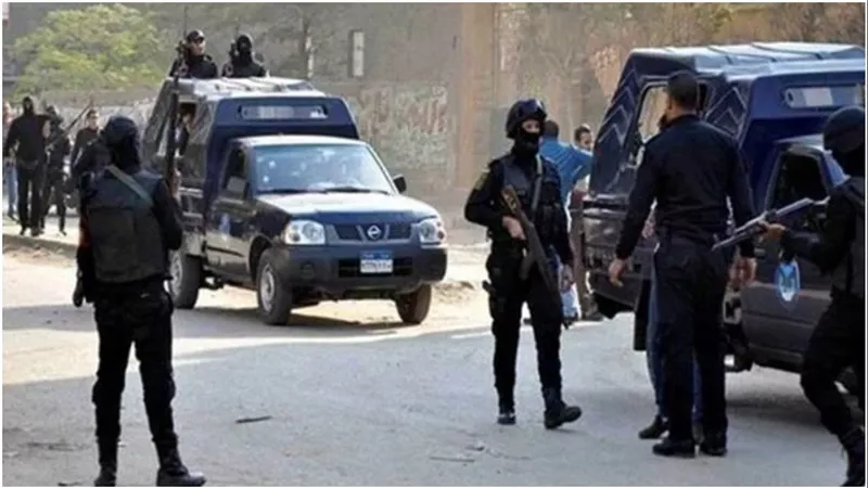عقب حكم المؤبد.. ما الذي يحدث أمام مدرسة الطفل ياسين في دمنهور الآن؟