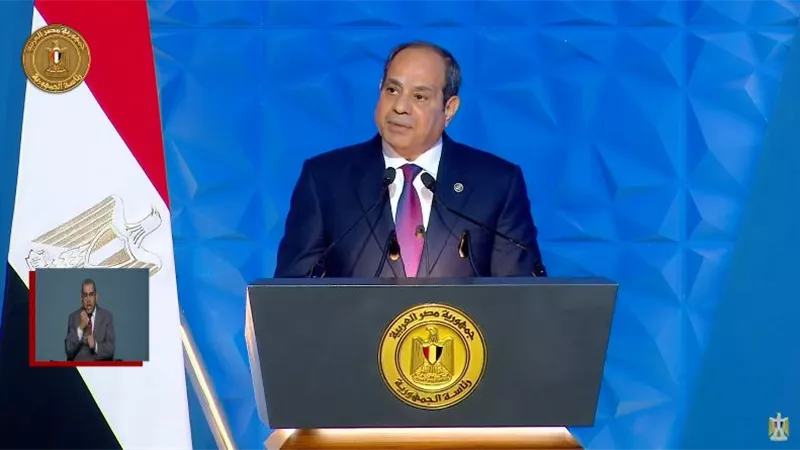 هدية الرئيس السيسي للمواطنين في عيد العمال .. توجيهات عاجلة للحكومة تسعد ملايين المصريين ومفاجأة بشأن الحماية الاجتماعية هيحصل إيه؟