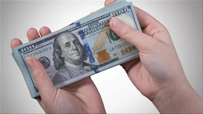 اعرف قبل ما تروح البنك.. سعر الدولار اليوم مقابل الجنيه المصري الإثنين 5-5-2025 مفاجأة بالبنوك وفارق بالسوق السوداء بختام التعاملات