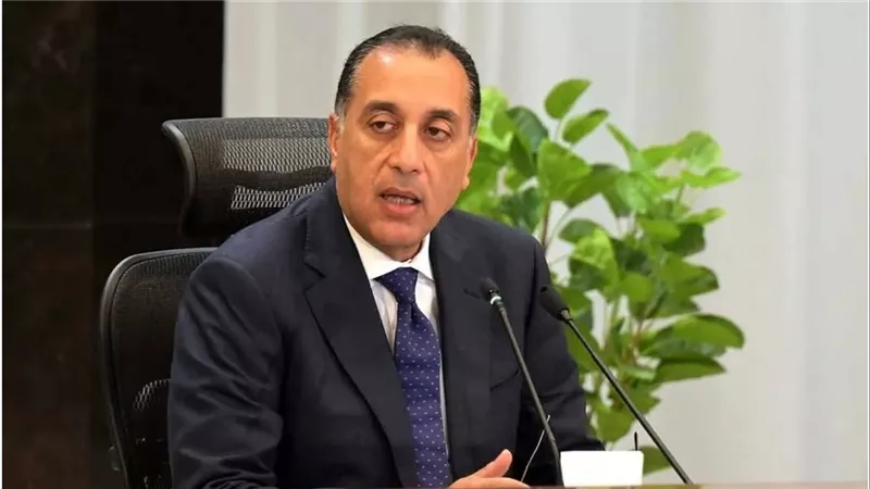 لأول مرة.. الحكومة تُقرّ خطوة جريئة تُغيّر مصير الموظفين في مصر بالكامل.. فمتى يبدأ التنفيذ الفعلي؟