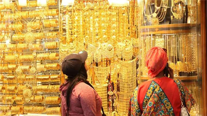 أسعار الذهب اليوم الأربعاء 7 مايو 2025.. آخر تحديث للمعدن الأصفر وعيار 21 يقترب من 5000 جنيه – هل حان وقت الشراء أم البيع؟