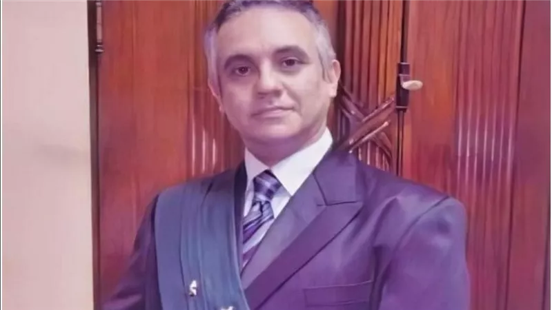 مشهد إنساني يهز قاعة المحكمة.. ماذا فعل القاضي هشام الشريف حتى لقّبوه بـ«القاضي الذي أبكى الجميع»؟
