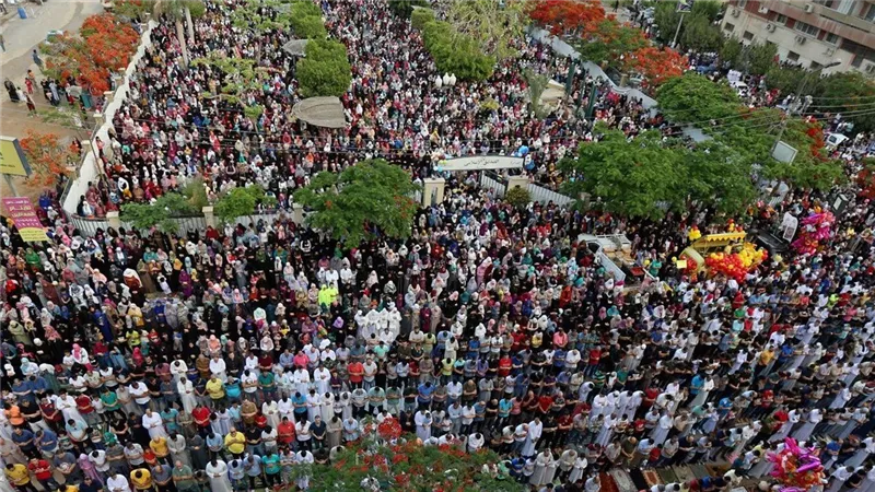 «اقرأ قبل الجميع».. مفاجأة الحسابات الفلكية تحدد أول أيام عيد الأضحى 2025 - إجازة العيد الرسمية في مصر هل الجمعة أم السبت؟