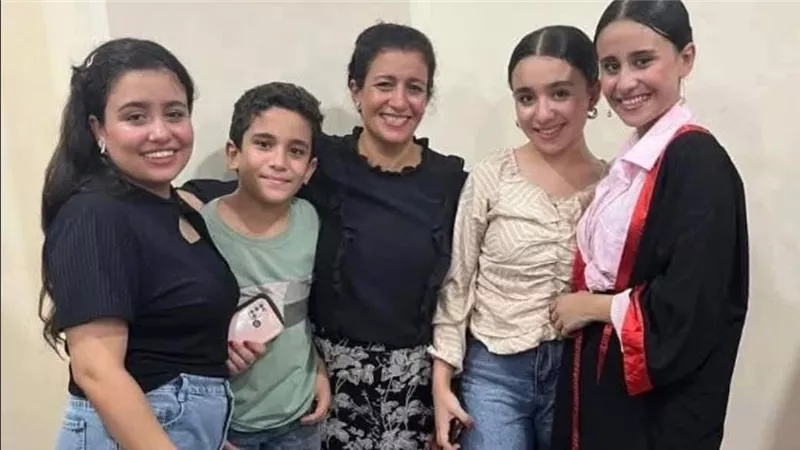 «ربنا كان بيكرمك عشان خاطرنا».. رسالة مؤلمة من ابنة منال نجيب جرجس لأبيها بعد وفاتها على يده – فهل تُعاد المحاكمة بتهمة القتل العمد؟