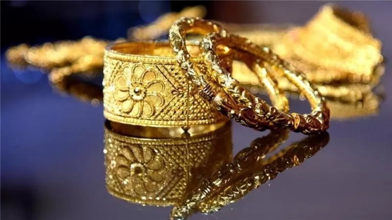 سعر الذهب الآن في مصر.. عيار 18 يسجل 3861 جنيهًا وتقلبات عالمية تؤثر على السوق المحلي