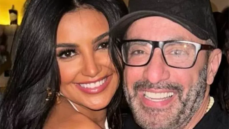 حقيقة خطوبة أحمد السقا من شيرين شيحة بعد طلاقه من مها الصغير تشعل المواقع شاهد مقطع فيديو يتحول لحديث الجمهور بظهور مفاجئ ومشهد رومانسي يثير التساؤلات
