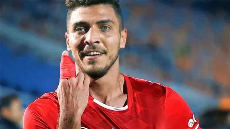 رسميا بدل السنه ٥ محمد شريف يعلن عن إنضمامه لصفوف النادي الأهلي من جديد ومفاجأة بشأن الاتفاقات المالية