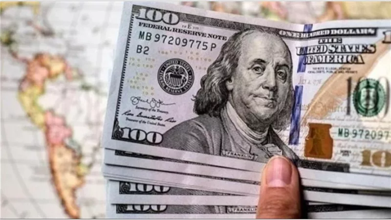 «انخفض أخيرًا».. سعر الدولار مقابل الجنيه الجمعة 4-7-2025 يتراجع 128 قرشًا في أسبوعين – اعرف السعر الآن في البنوك والسوق السوداء