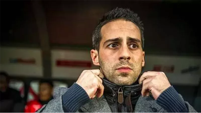 شوف لمدة كام موسم.. التعاقد رسميا مع يانيك فيريرا.. صفحة الزمالك تقيم الأفراح بعد التعاقد بشكل رسمي