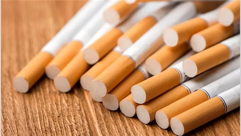أسعار السجائر في الأسواق ترتفع 3 إلى 5 جنيهات رغم التسعيرة الرسمية