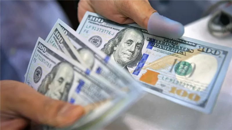 سعر الدولار اليوم 6 يوليو 2025 مستقر بالبنوك ويتراجع في السوق الموازية