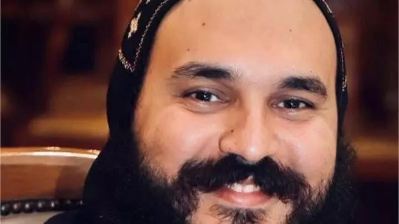 بيان عاجل من دير السيدة العذراء المحرق يكشف تفاصيل انتحال شخصية القس عمانوئيل المحرقي وخطورة التعامل مع هذه الحسابات المزيفة