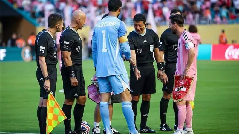 تفاصيل خناقة لاعبي الأهلي مع ميسي في كأس العالم للأندية.. ما لم يُعرض على الكاميرات