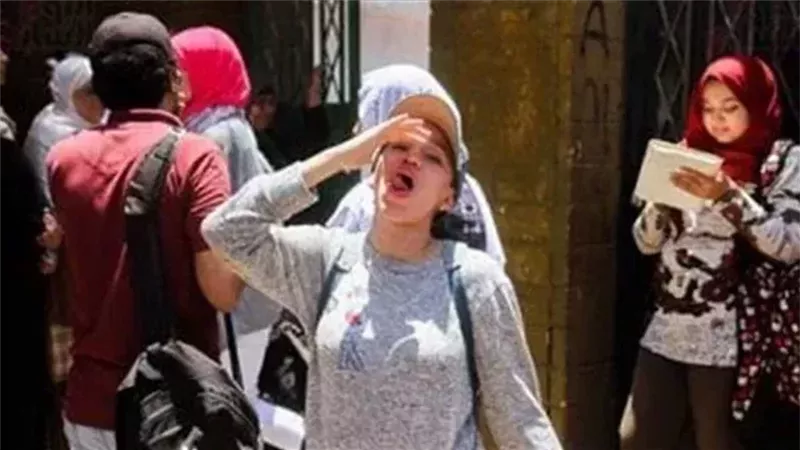 عاجل: إعلان أسماء أوائل الثانوية بعد قليل ومفاجأة بالقوائم.. مصادر تكشف: الوزير يتصل بالاوائل للتهنئة بعد لحظات