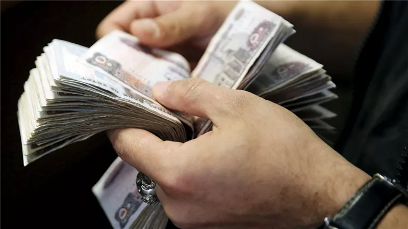 قانون العمل الجديد يحدد شروط خصم المرتب.. التطبيق يبدأ سبتمبر 2025 ونسبة النفقة تصل لـ50%