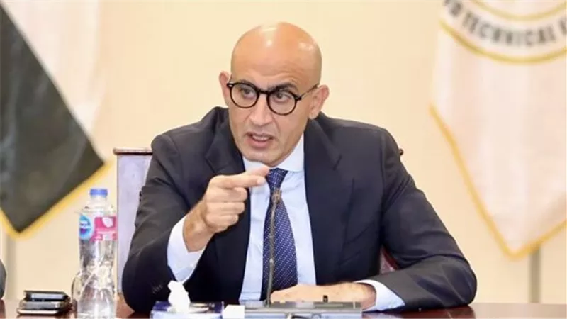 خطأ  في اسم وزير التعليم داخل بيان مدرسة نيو كابيتال يسبب حالة واسعة من الجدل