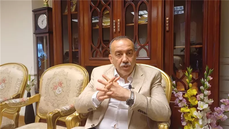  اللواء هشام أبوالنصر محافظ أسيوط يوجه تعليمات برفع درجة الاستعداد بجميع الوحدات بسبب الرياح