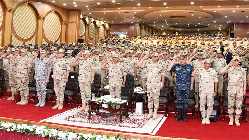 وزير الدفاع يلتقي مقاتلي المنطقة الشمالية العسكرية 