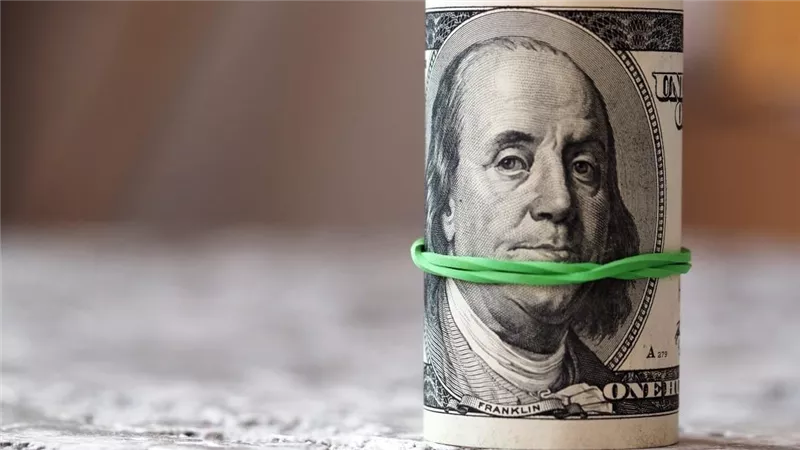 سعر الدولار اليوم يختتم تعاملات الخميس عند 50.65 جنيه بالبنوك و51.36 بالسوق الموازية