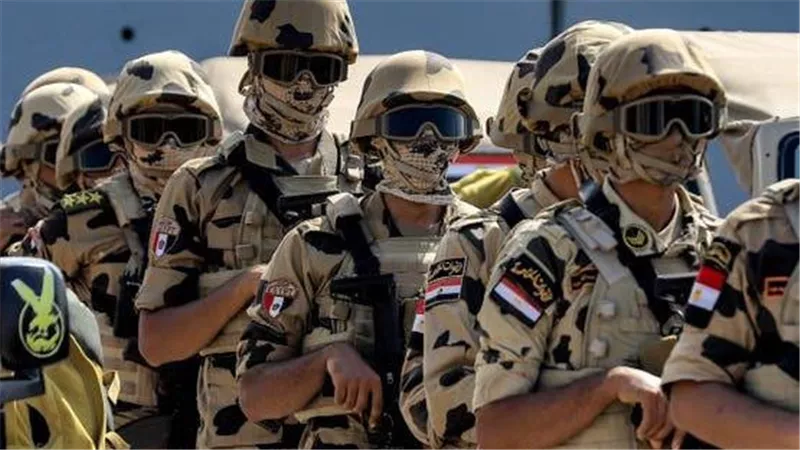 مصر تحذر الكيان من احتلال غزة بالكامل وفقا لبيان الخارجية وأنباء عن نشر 40 ألف جندي بسيناء
