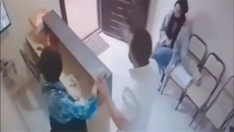 واقعة سنتر سوهاج.. قرار بغلق سنتر تعليمي بعد صفع مُدرس لموظفه