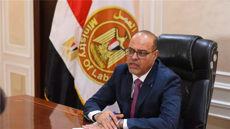 وزارة العمل توضح آلية زيادة الحد الأدنى الأجور وتؤكد: لا رفع عشوائي خارج المجلس القومي