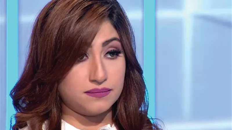 القبض على المطربة بوسي بمطار القاهرة قبل سفرها للإمارات لصدور أحكام قضائية ضدها