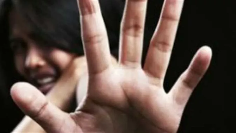 ضبط مدير مدرسة بالقليوبية بتهمة التحرش بطالبة ثانوي والتعليم ترد: النيابة تتولى التحقيقات