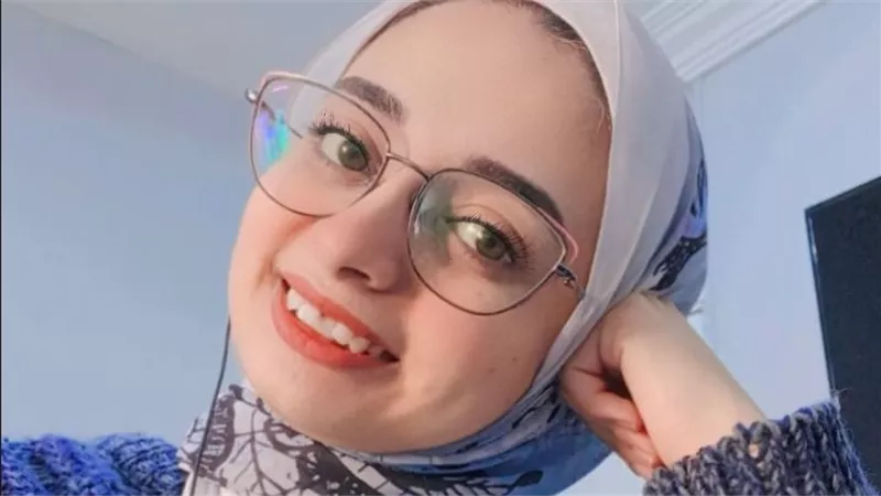 جهاد طه تبرز كناقدة شابة ملهمة تجمع بين الأدب والفن والصحافة