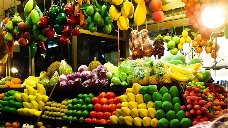  استقرار أسعار الخضار والفاكهة اليوم الأحد  وانخفاض بعض الأصناف وفق تجار سوق العبور 