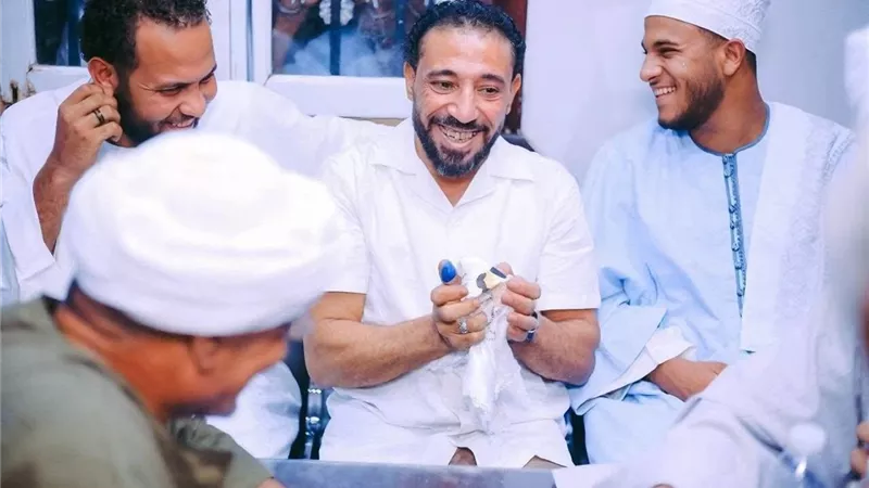 تفاصيل اللحظات الأخيرة بحياة عريس أسوان قبل وفاته يرويها أصدقائه: تنبأ برحيله وكتب وصيته