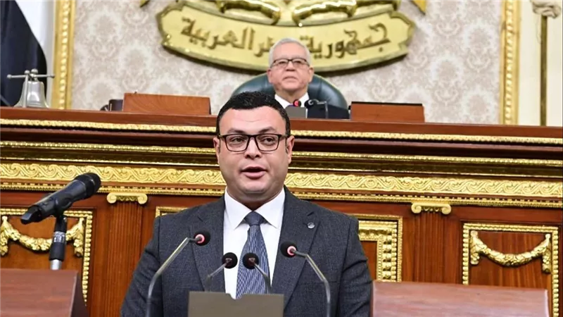 حركة تنقلات وزارة الإسكان وتكليفات رؤساء أجهزة المدن .. الوزير يعلن التفاصيل والأسماء الجديدة