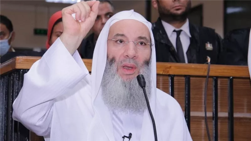 وعكة صحية تنقل الشيخ محمد حسان إلى المستشفى ومتابعة دقيقة لحالته ودعوات واسعة بالشفاء