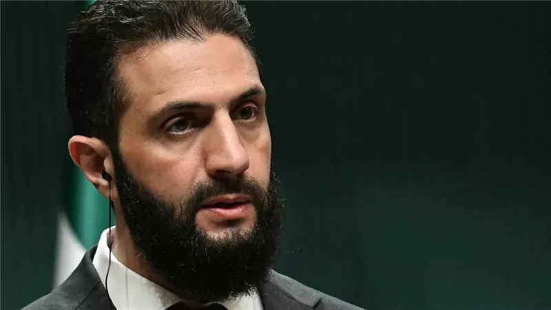 أحمد موسى يهاجم قرار أحمد الشرع بشأن إلغاء عطلة 6 أكتوبر وعيد الشهداء