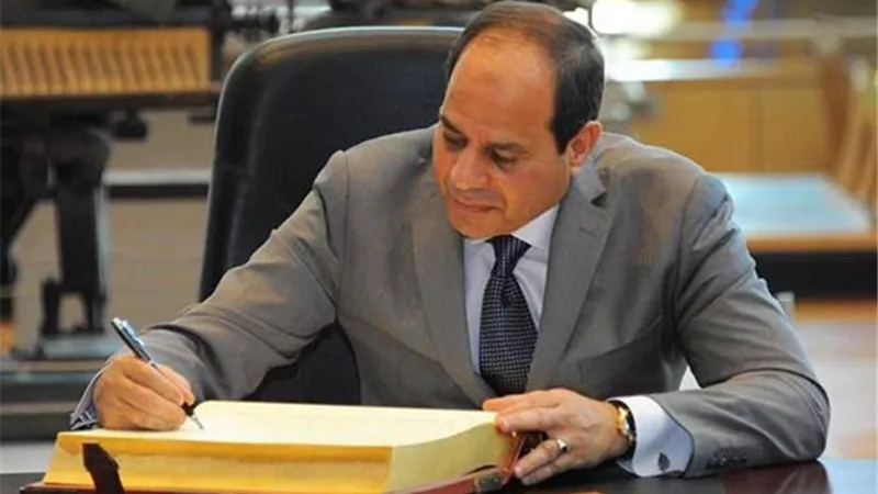 الرئيس السيسي يصدر قرارًا جمهوريًا بترقية دبلوماسيين في وزارة الخارجية