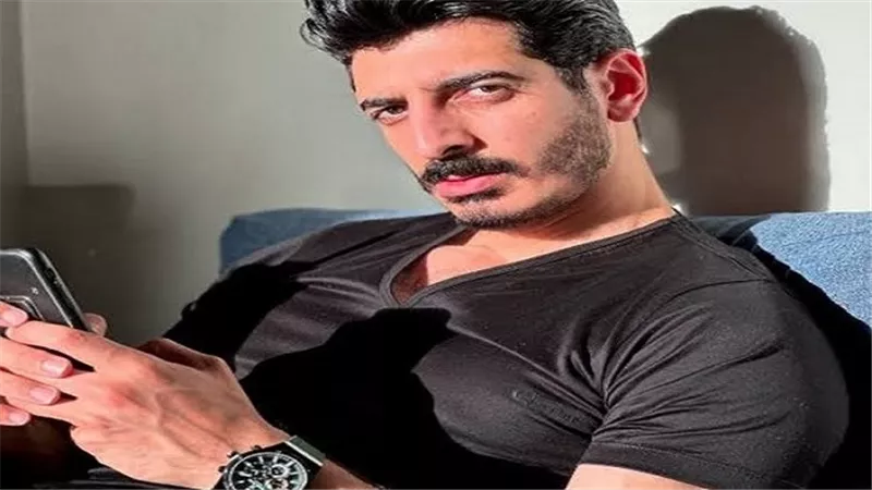 قرار قضائي بإحالة شاكر للمحاكمة بعد فحص فيديوهاته المتداولة على السوشيال ميديا