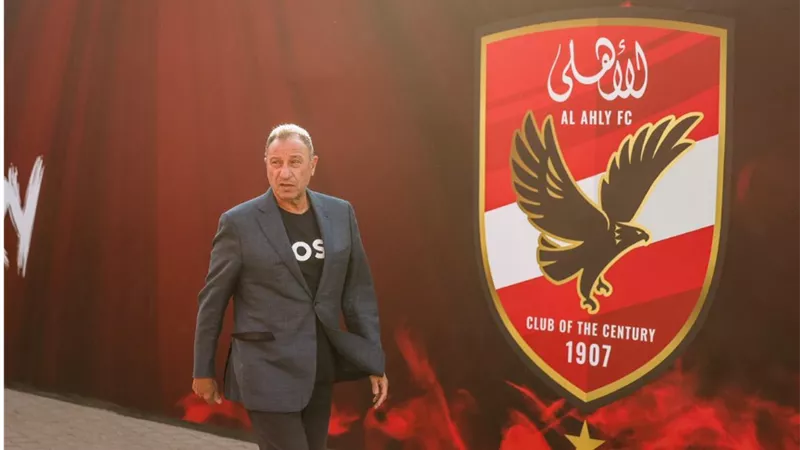 انتخابات النادي الأهلي 2025 .. الخطيب يعلن قائمته لاختيار مجلس إدارة جديد ابرزهم ياسين منصور