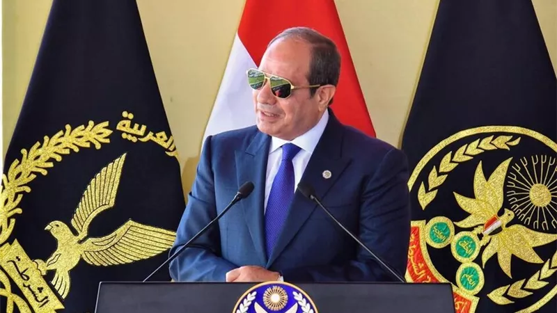 الرئيس السيسي يشارك قيادات الدولة والقوات المسلحة فعاليات الندوة التثقيفية الثانية والأربعين اليوم بالقاهرة الجديدة
