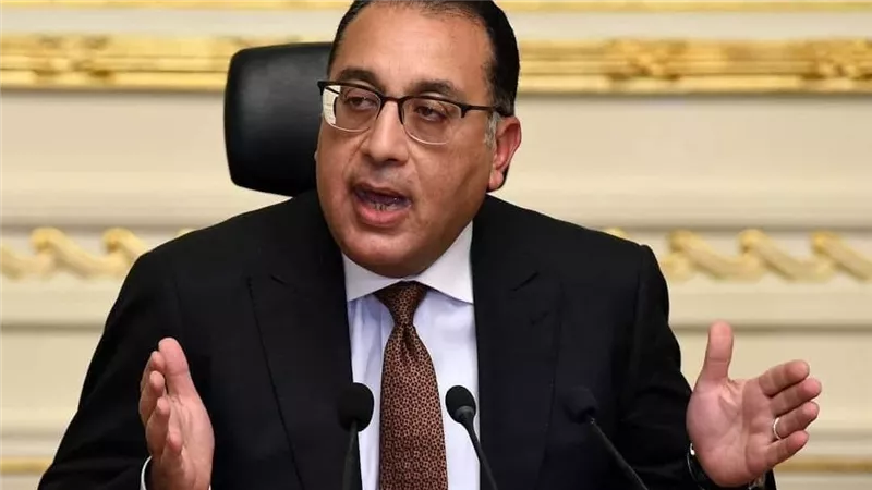 رئيس الوزراء يوجه المحافظين بضبط الأسواق ومنع استغلال تعديل أسعار الوقود في رفع الأسعار