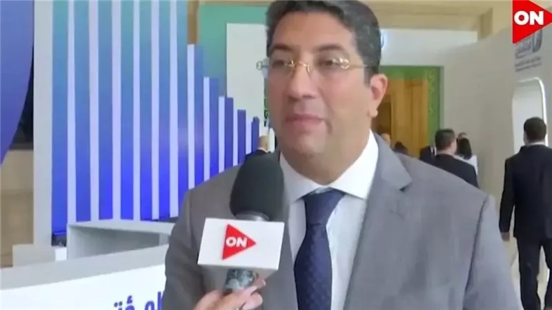 المستشار أمير رمزي يهنئ المهندس جورج كيرلس والمايسترو ناير ناجي بافتتاح المتحف المصري الكبير