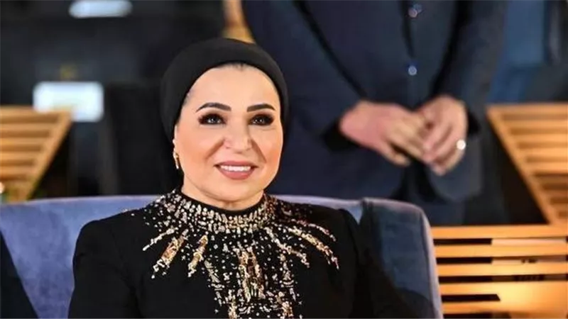 وزير التضامن تشيد بفستان السيدة الأولى انتصار السيسي بافتتاح المتحف وتكشف معاني العبارات بإطلالتها