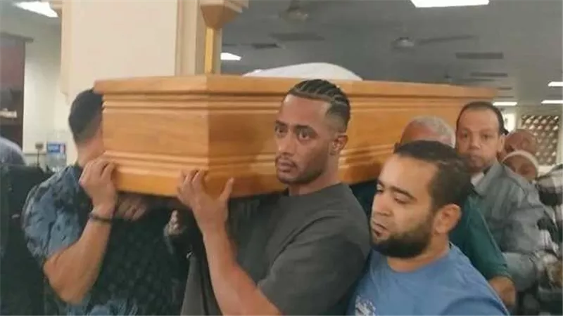 محمد رمضان في أول تعليق بعد وفاة والده: جزاكم الله خيرًا والعزاء الأحد بمسجد الشرطة
