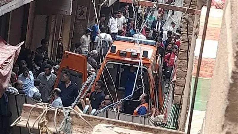 تحذير نادر شكري بعد وفاة أسرة كاملة بحريق شبرا الخيمة بسبب انفجار شاحن موبايل