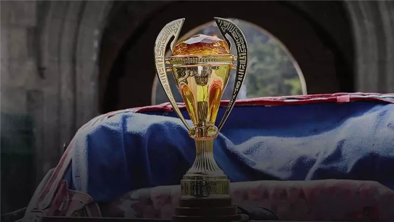 طاقم حكام مباراة الأهلي والزمالك .. حكام أجانب يديرون المباراة