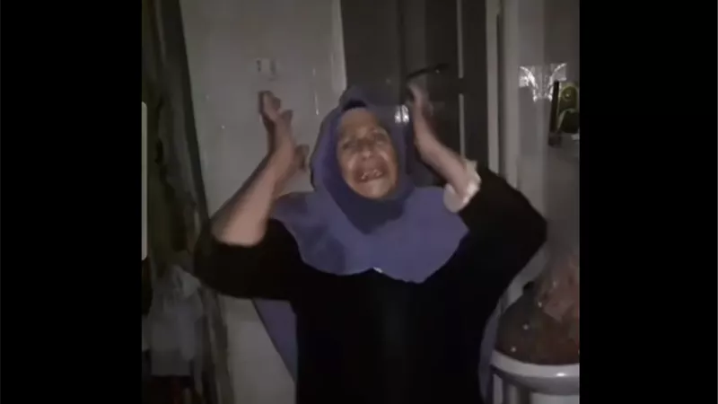 مسنة تستغيث بالرئيس السيسي وتناشد: 