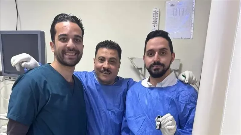 واقعة مريض المحمول.. استخراج هاتف من بطن مريض بجامعة المنصورة