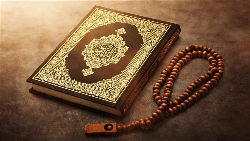 اعتذار مرشح قنا عن وضع صورته داخل المصاحف كان يوزعها على الصغار