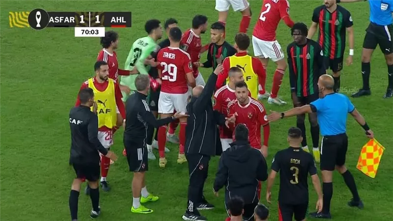 الكاف يصدر قرار إدانة ضد الجيش الملكي المغربي بسبب الشغب في مواجهة الأهلي