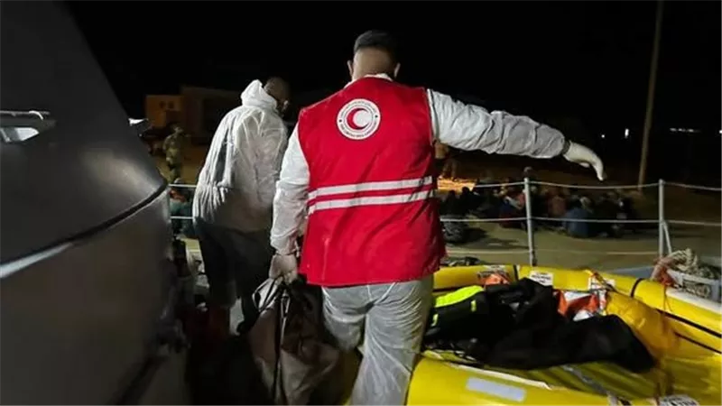 الهلال الأحمر الليبي يعلن عن  انقلاب قاربي الهجرة الغير شرعية قبالة سواحل ليبيا بينهم مصريان