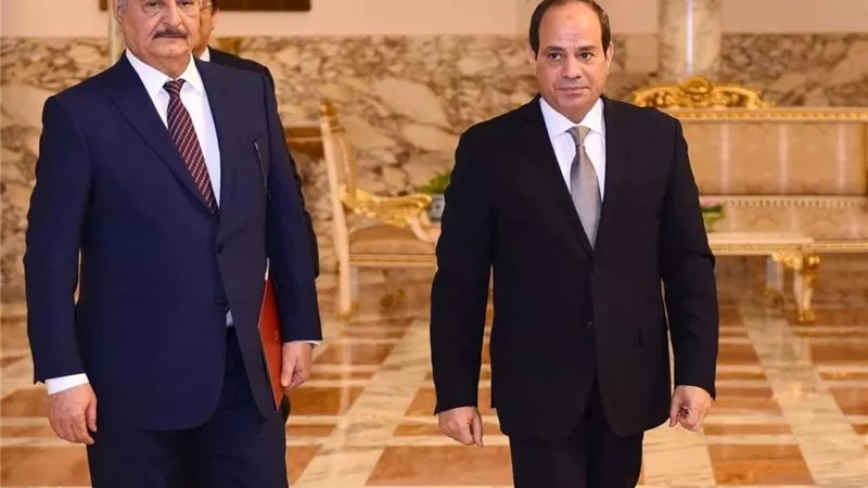 الرئيس السيسي يستقبل خليفة حفتر ويؤكد دعم مصر الكامل لوحدة واستقرار ليبيا 